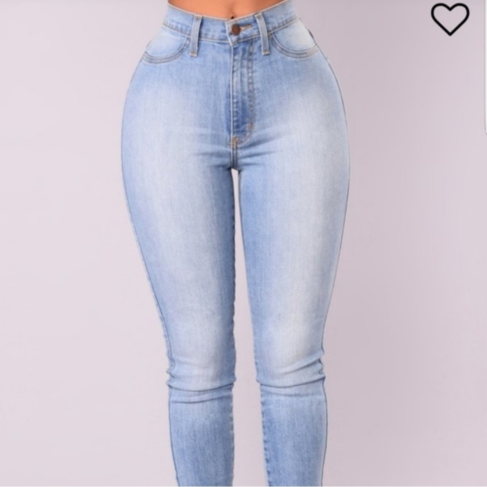 High Waisted Jeans